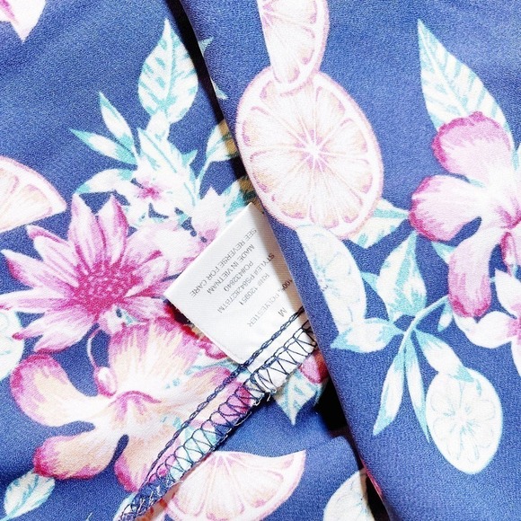 Olive & Oak Blue Flower Printed Sleeveless Top Med - Picture 2 of 6